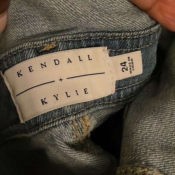 𝅺KENDALL and Kylie confused wash flare leg sold out denim overalls Sz 24 - Picture 11 of 11